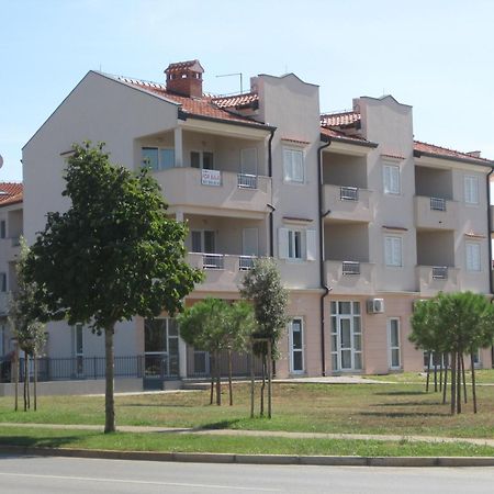 Apartments Nautica Novigrad Istria Extérieur photo