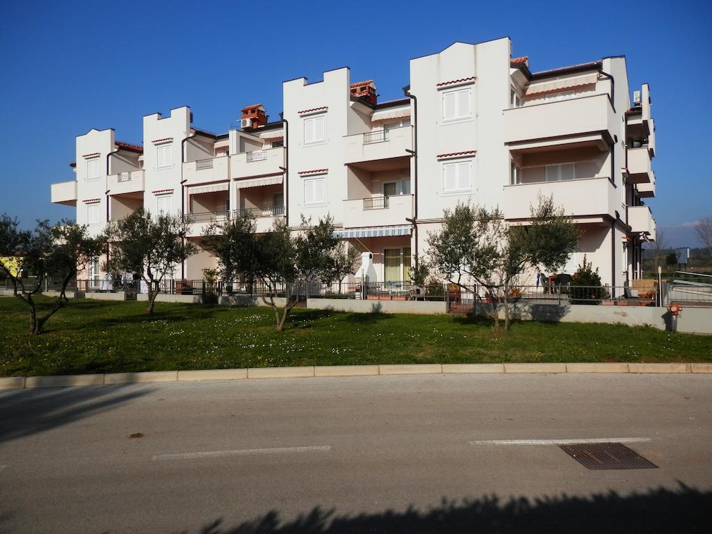 Apartments Nautica Novigrad Istria Extérieur photo