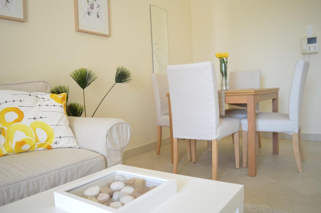 Apartments Nautica Novigrad Istria Chambre photo